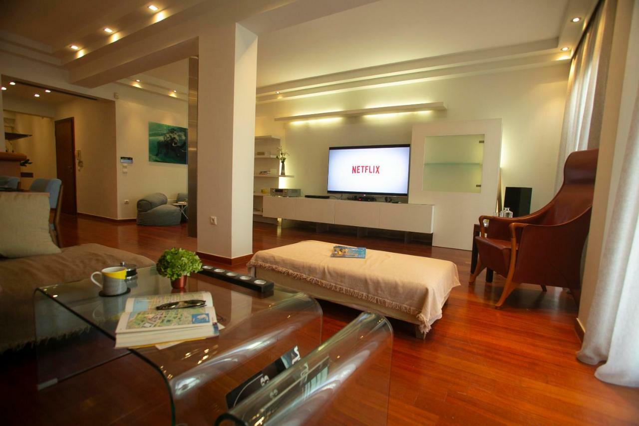 The Lux Gorgeous Apartment سالونيك المظهر الخارجي الصورة